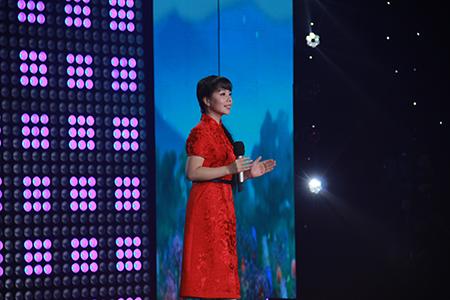 王二妮《非常星发布》央视首播 感恩观众