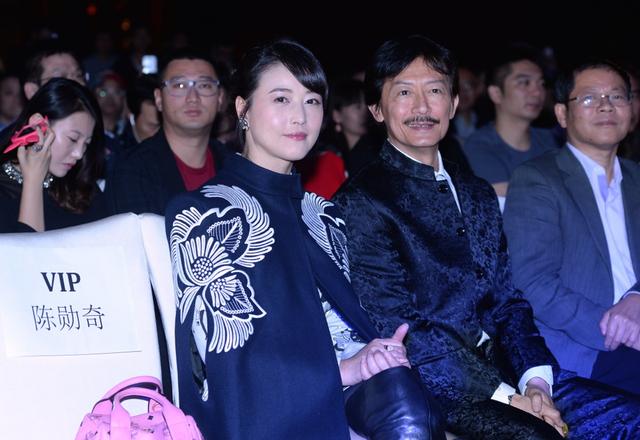 周海媚,陈勋奇《上海探戈》将由香港全才导演陈勋奇执导,集庞大的战争