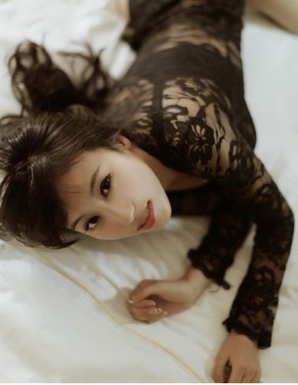 成都萌胸花儿蕾丝照曝光 擅长火辣拉丁舞