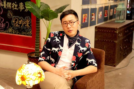 《怪咖啡》上线 秦汉擂挑战奇葩导演“董诗句”