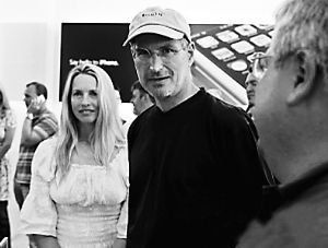 乔布斯遗孀恋上华盛顿前市长 男方正办离婚