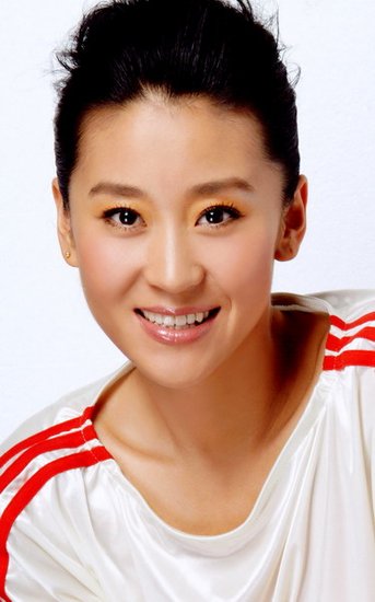苗圃被指是“女版小沈阳” 回应：我才不像