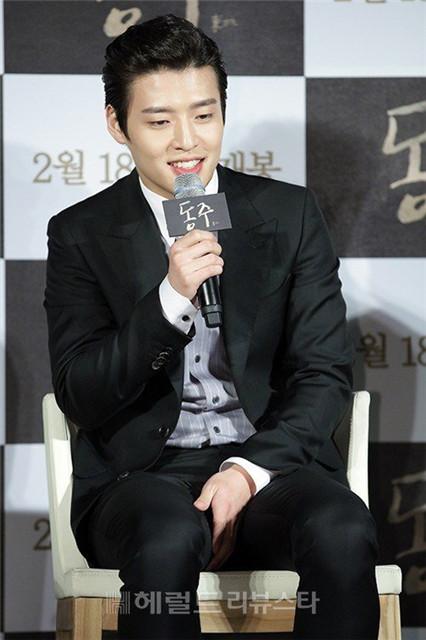 《东柱》将映 姜河那自曝第一次读剧本就流泪