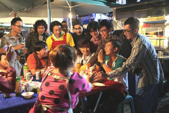 《鸡排英雄》之八八八夜市 汇聚全台美食