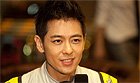 林志颖着赛车服重庆捞金 迷人微笑“童颜”依旧