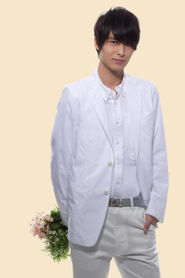 预告:4日独家首发严爵最新单曲《好的事情》