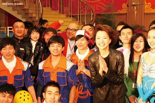<em>西单女孩</em>家庭揭秘:<em>父母</em>残疾 将成中共预备党员