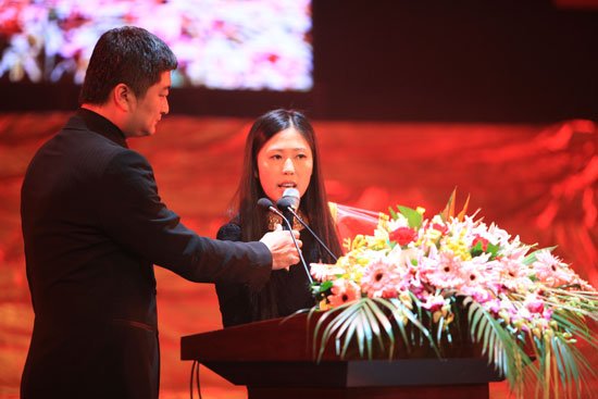 崔恕力邀<em>最美女孩李志敏</em> 联手打造《让爱回来