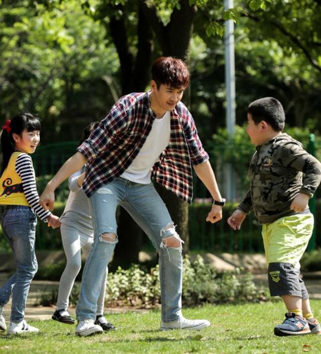 高云翔《不婚》戏里抗婚戏外当爹 事业家庭丰收