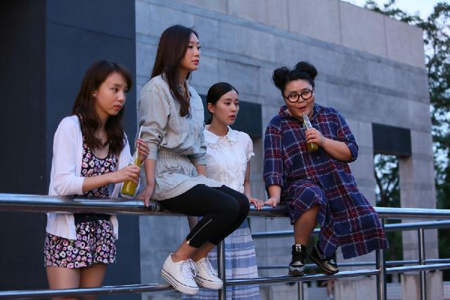 《那年青春》即将收官 看吃货于京田演吃货杜鹃