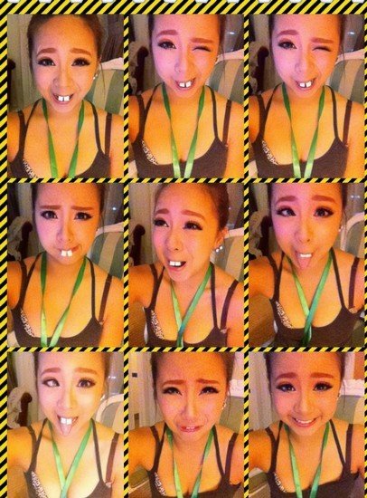 周晓晓李佑晨组队当主持 淘汰花儿王畅唱扮鬼脸