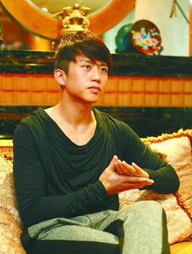 邓超未给孩子取名 不特意让孩子进入娱乐圈