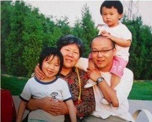 Dou Wei-летняя дочь, недавно экспозиция фото