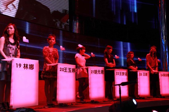 卫视综艺抢档“非黄金档” 娱乐节目卷土重来