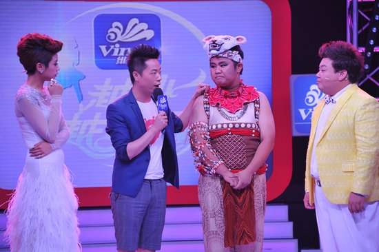 主持人陶冶现身《越跳越美丽》