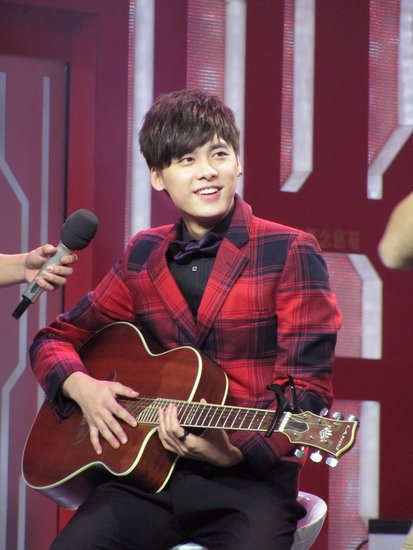 李易峰演绎才华受肯定 《幸福》蝉联收视冠军