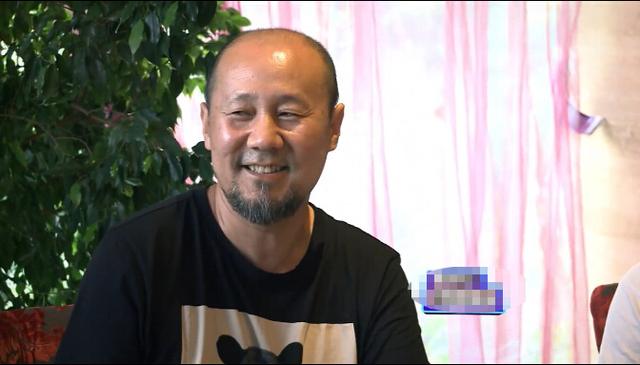 腾格尔酒后唱《天堂》表情雷翻网友 欲挑战龚琳娜