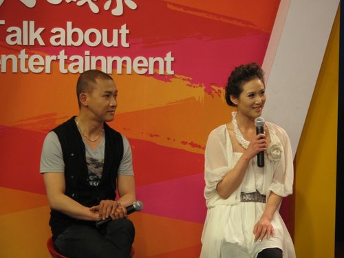 赵柯聂远做客《大话娱乐》 一柔一刚PK舞剑