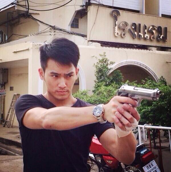 赵雅芝儿子黄恺杰首触电 搭档童星关晓彤