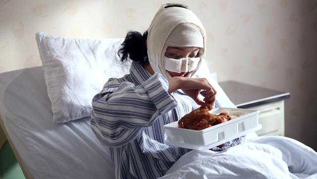 张瑶《整容日记》出彩 获网友提名最佳女配