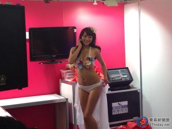 台美胸女星切除胸部肿瘤 自曝住院时男友帮洗