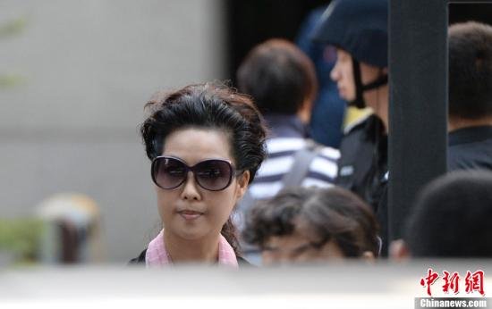 李某案新辩护律师申请延期审理 二审开庭延后
