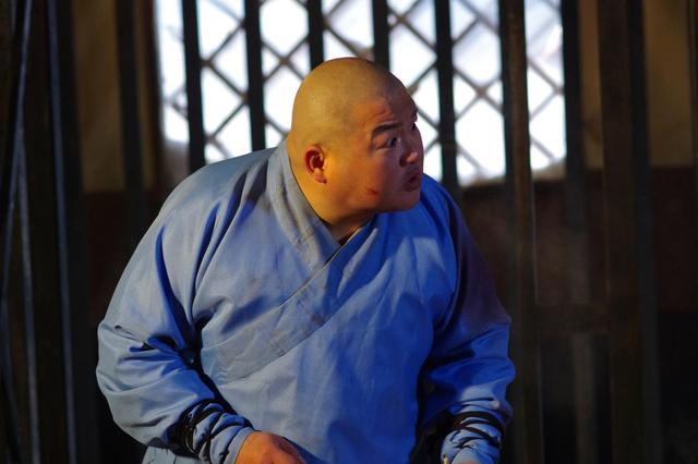 《少林寺传奇4》热拍 八师兄李冲受伤骨折