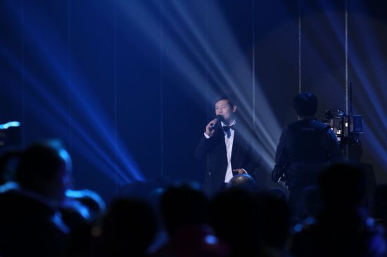 芒果小年夜大联欢首联排 07快男兄弟感动献唱