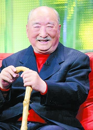 82岁“喜儿”田华病中祭奠陈强：祝你一路走好