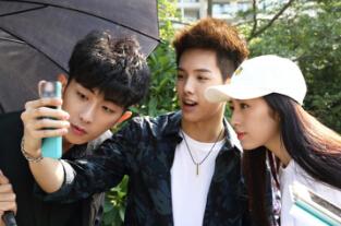 蓝港影业《雪姬》探班 宋威龙王以纶现场互吐槽