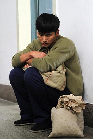 于晓光《满仓进城》收视夺冠 满仓获封大妈杀手