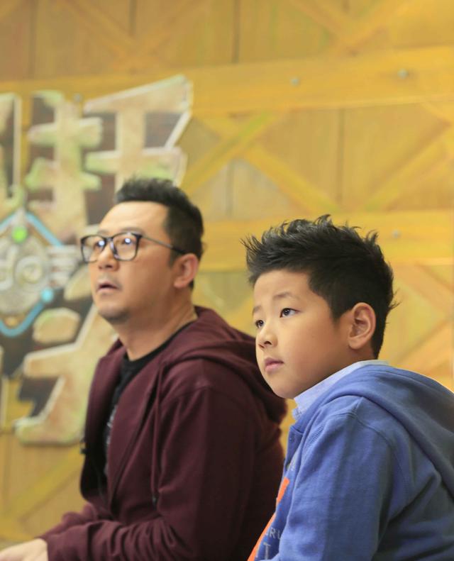 《疯狂的麦咭》首播创新高 爸爸效应延续