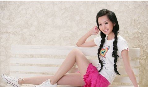 喜剧电影《爱情碰碰撞》上映 狄琬雯为爱痴狂