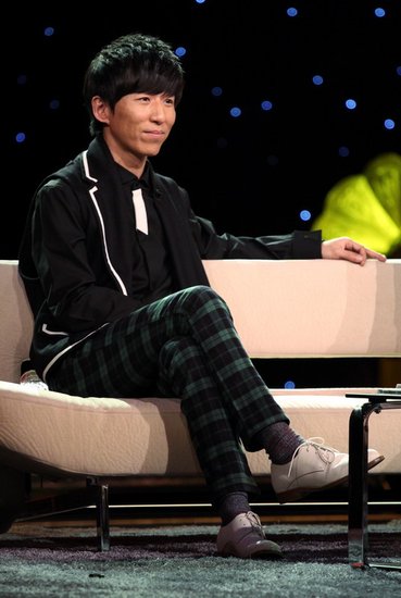 羽泉访谈节目重温定情地 公交站牌成红娘_娱