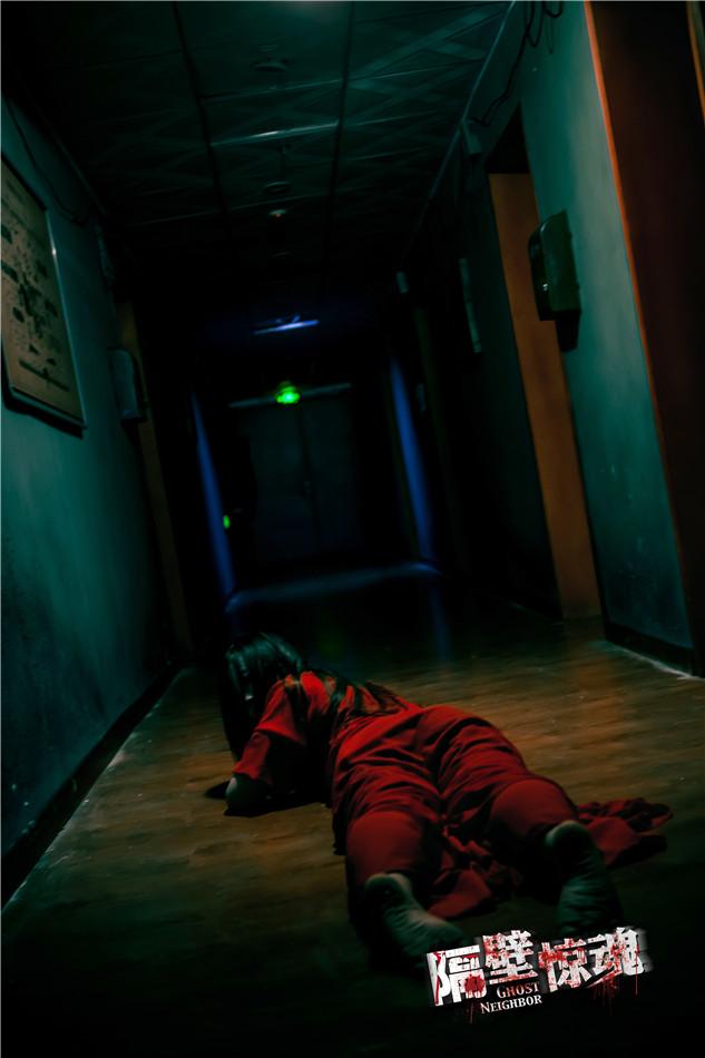 《隔壁惊魂》今日上映 鬼才导演打造烧脑悬疑