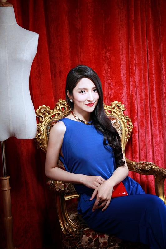 潘辰分享《小时代》幕后 变双面伊人玩“壁咚”