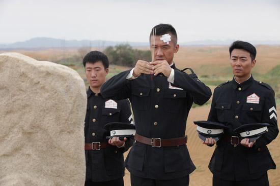 《大漠苍狼》将播 黄志忠时尚造型上演开年大戏