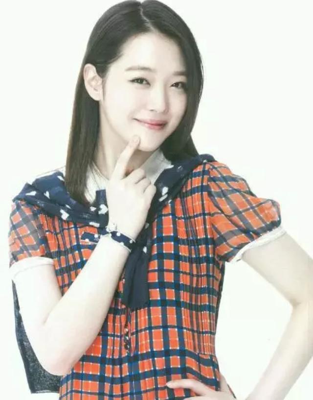 出道7年连粉丝名都没有，如今逆袭成最火女团！