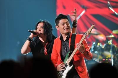 黑豹乐队颠覆性改编《童年》 罗大佑起立致敬