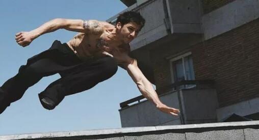 《暴力街区》大卫·贝尔加盟华语片《终极代码》