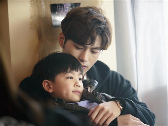 《异地恋》热拍 韩昊霖李嘉文上演难忘师生情