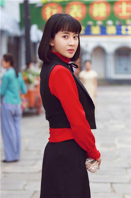 《荡寇》主创进社区  姜帆机智灵动尽显活力