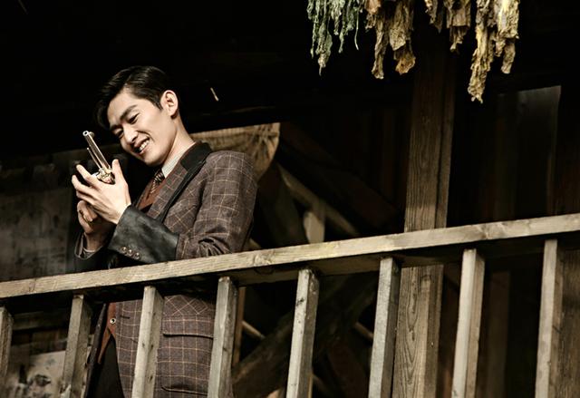 张翰亮相上影节 《新永不消逝的电波》揭面纱