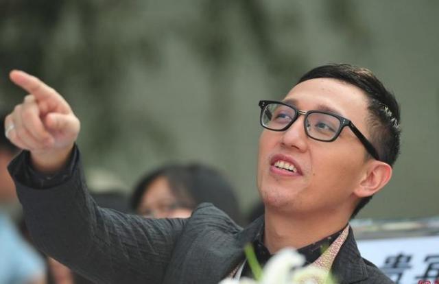 华少