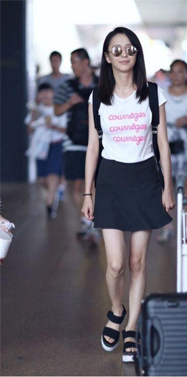 除了佟丽娅的婚姻,来聊聊她的私服吧