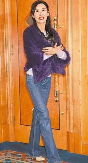 叶玉卿坦承投资旅行社破产 飞机遭押直言赔得