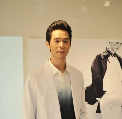 《影子爱人》香港将映 张柏芝赞丁春诚舞技精湛