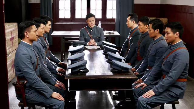 《秋收起义》杀青 高爽为戏研读材料熟悉人物