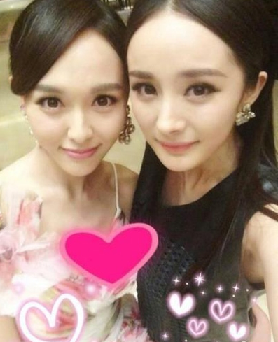 众星祝福杨幂产女 唐嫣火速攀亲家：我儿媳妇