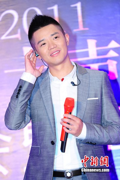 曾毅. 李学仕 +摄